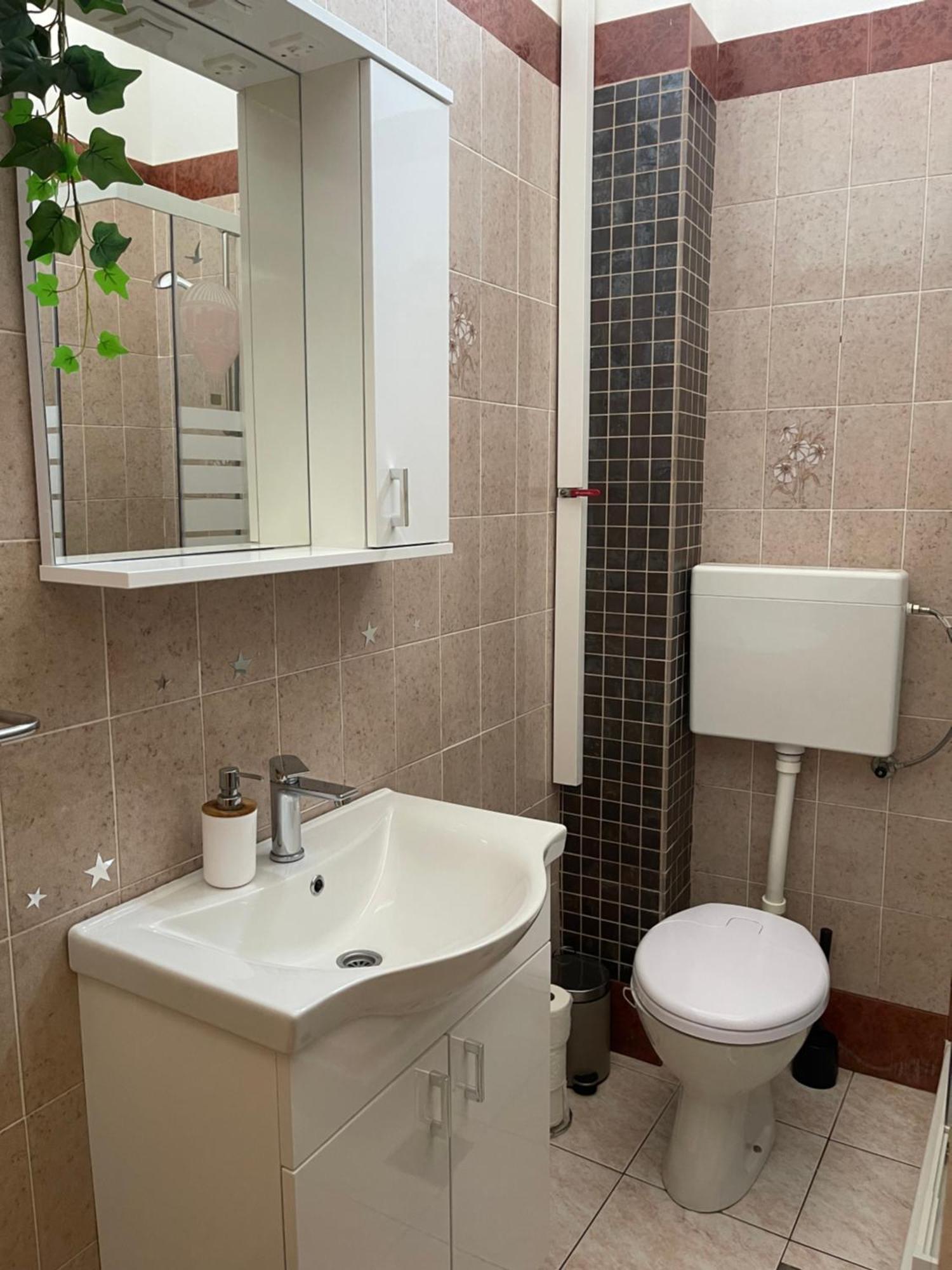 Apartments Natasa ปูนัต ภายนอก รูปภาพ